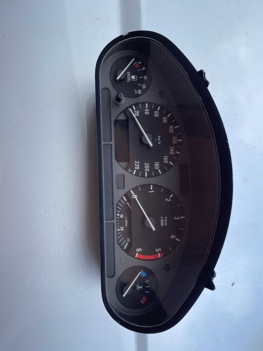 Bmw 3 e36 licznik zegary VDO 1.6 M43 COMPAKT 8371.558 1.8tds 8.361.210