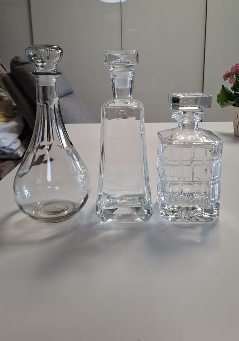 Zestaw karafek do whisky i nalewek