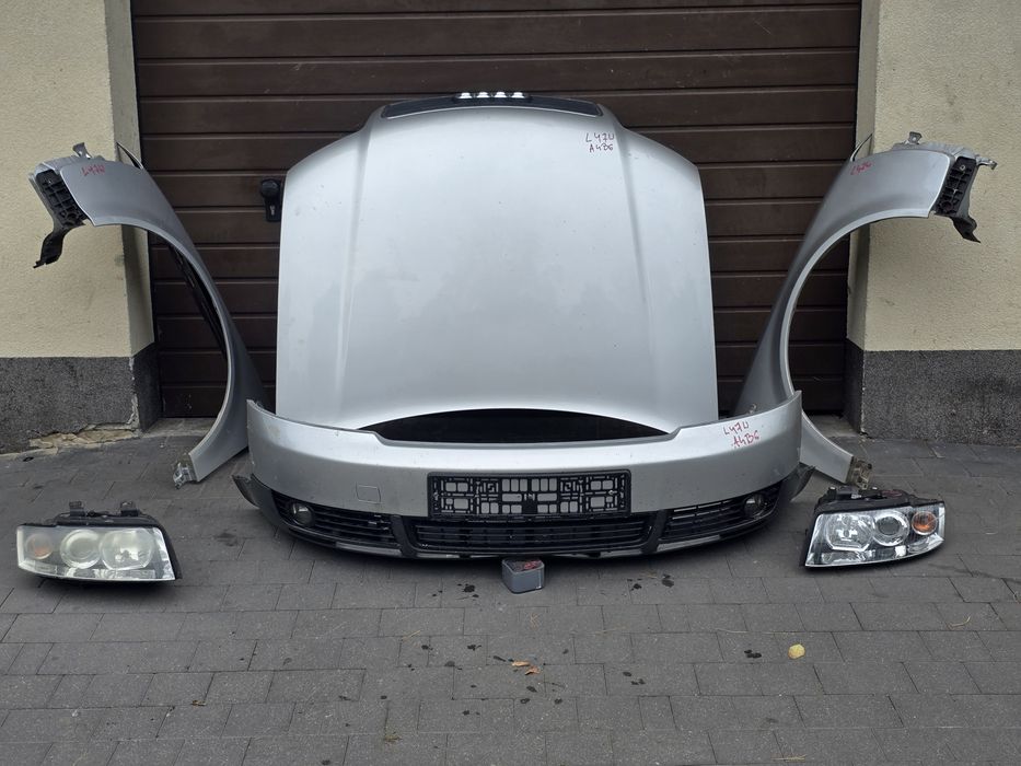 Przód Audi A4 B6 LY7W Europa pas maska  lampy