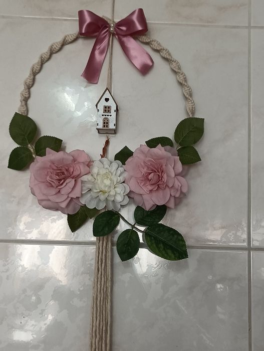 Coroas de flores para a porta