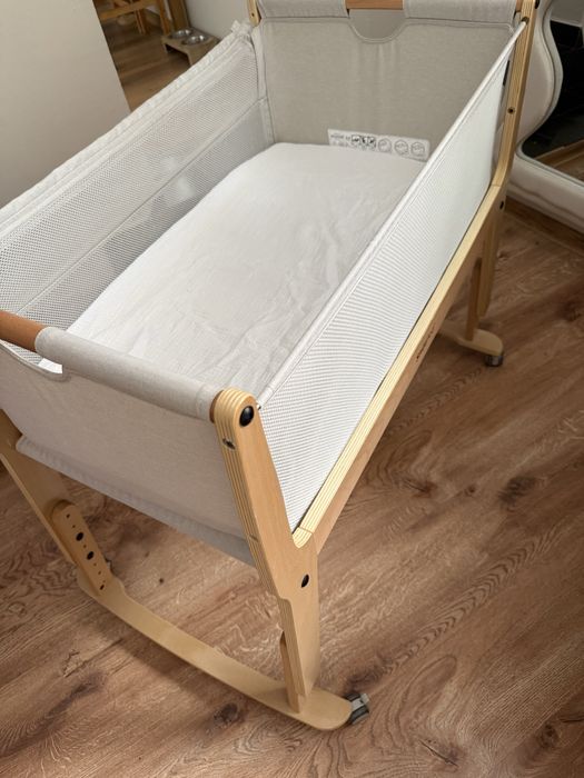 Łóżeczko dostawne na kółkach SnuzPod Studio dostawka