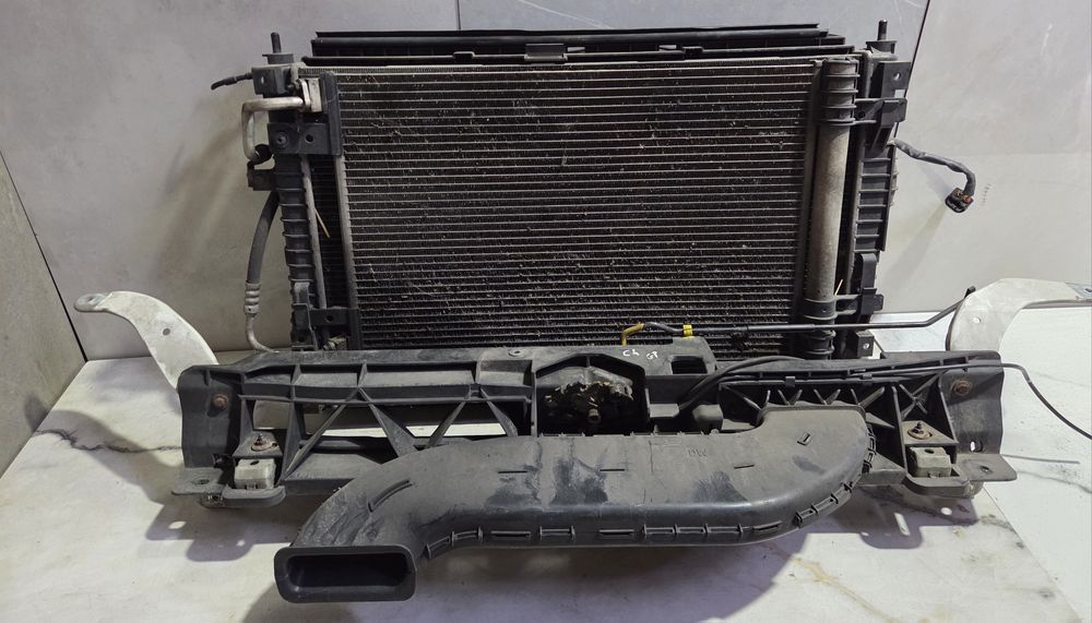 Pas przedni chłodnice wentylator Citroen C4 Grand Picasso II 2  2.0HDI