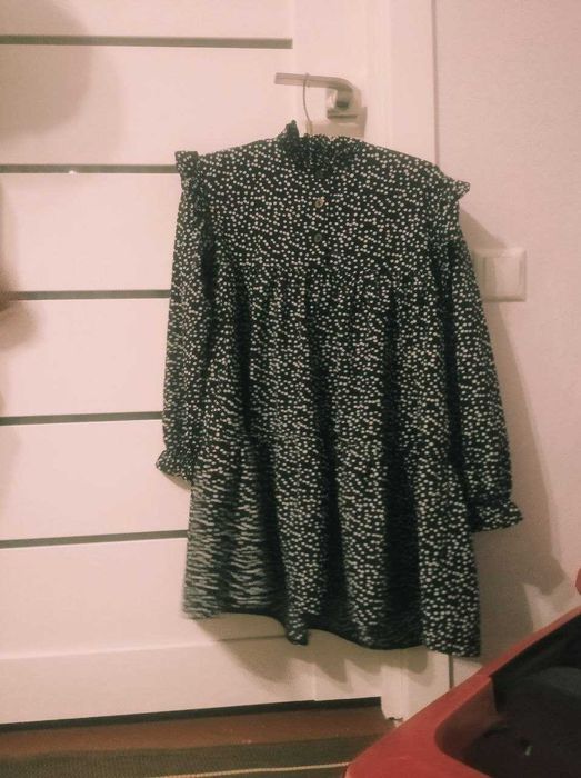 Дитяче плаття в горошок, розмір 146