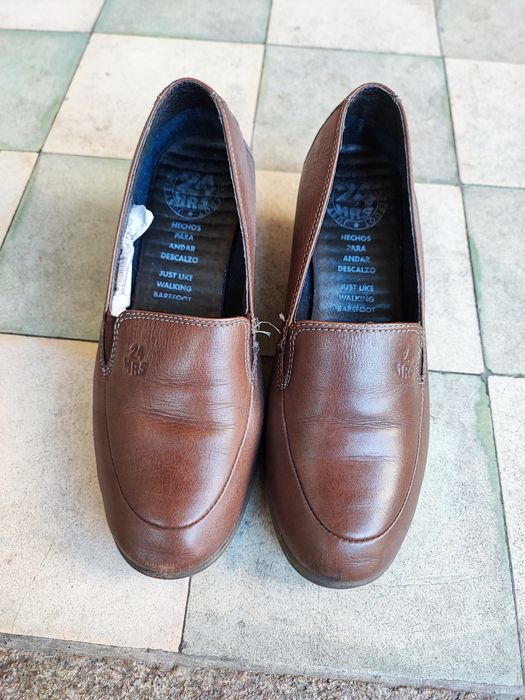 Sapatos 24hrs castanhos