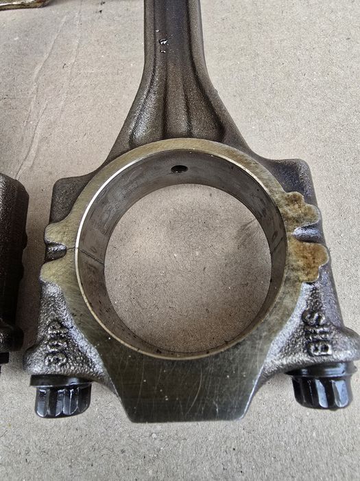 Шатуни поршня VW polo ludo 1.0