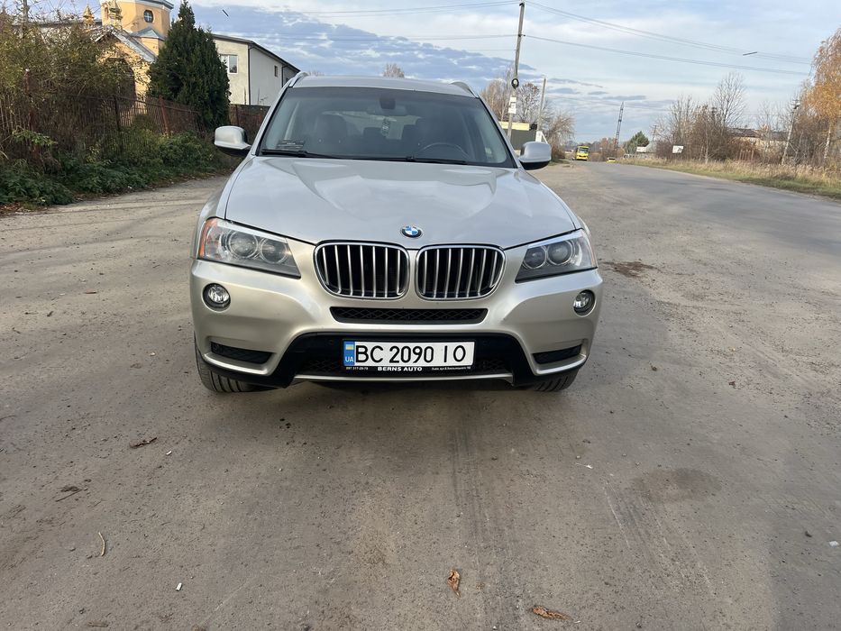 BMW 2012 3.0 gas