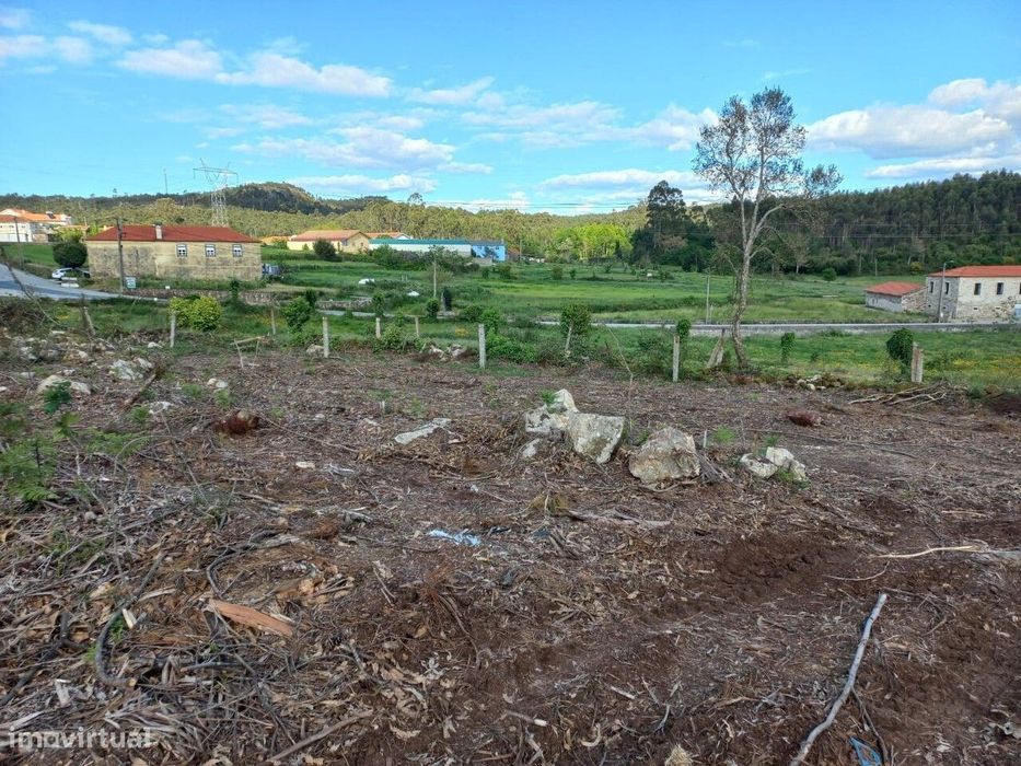 Terreno Rústico com viabilidade construtiva em Escariz