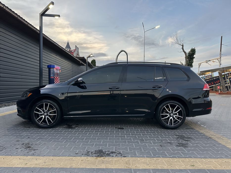 Продам Volkswagen Golf 7