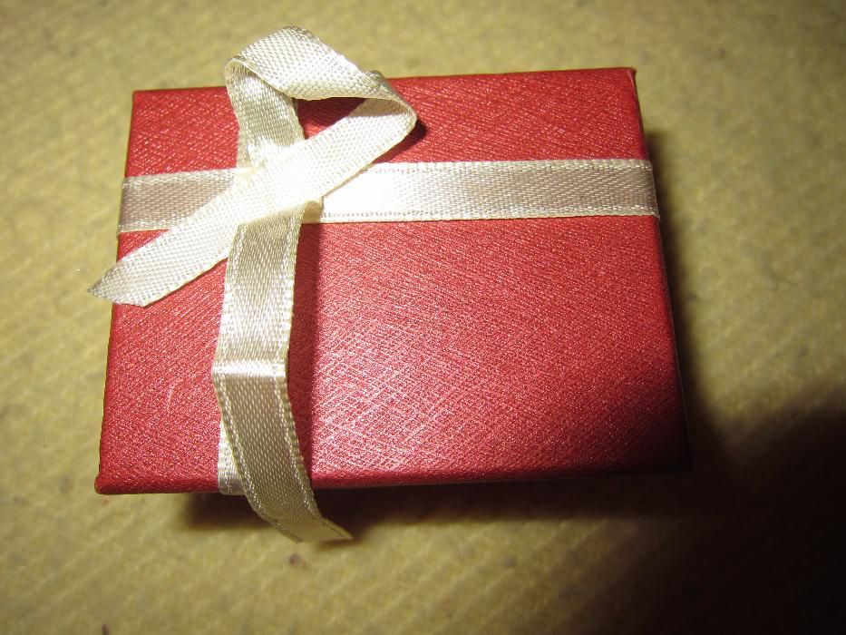 Anel da Avon para oferecer (com Caixa de Oferta) - 18mm de Diâmetro