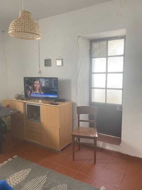 Movel de sala com cristaleira