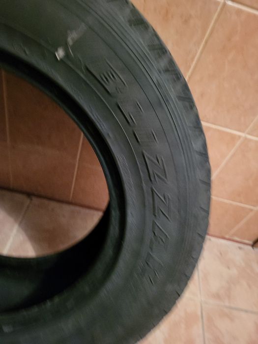 Резина Bridgestone Blizzak 265/65R17,ЗИМА,2шт ,ДЖИП