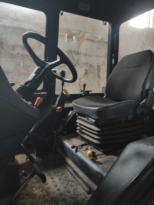 МТЗ 892.2 з фронтальним наватажувачем