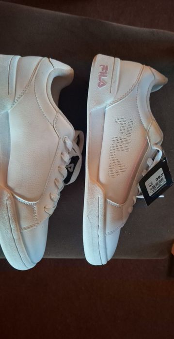 Buty sportowe damskie