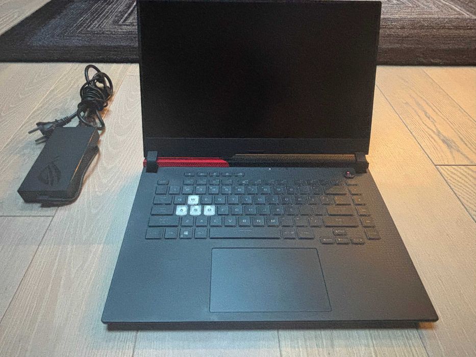 Asus ROG Strix G513IE