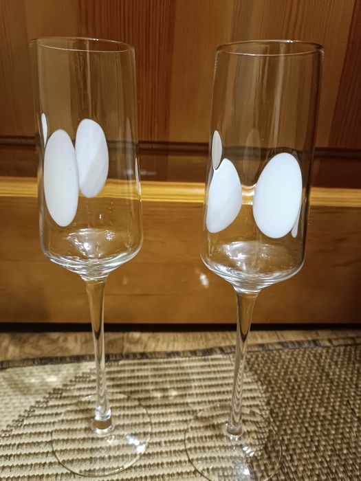 Продаю весільні бокали,гарні бокали на ніжці