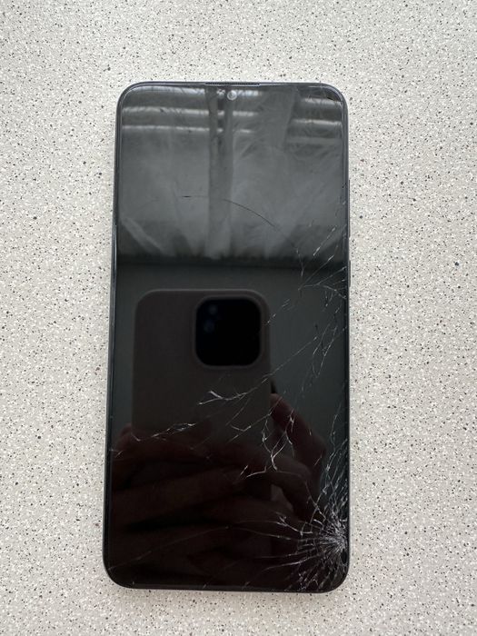 Телефон Huawei P smart 2019