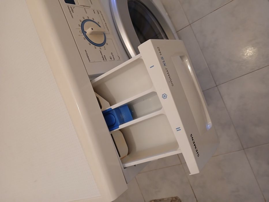 Máquina de lavar roupa Siemens