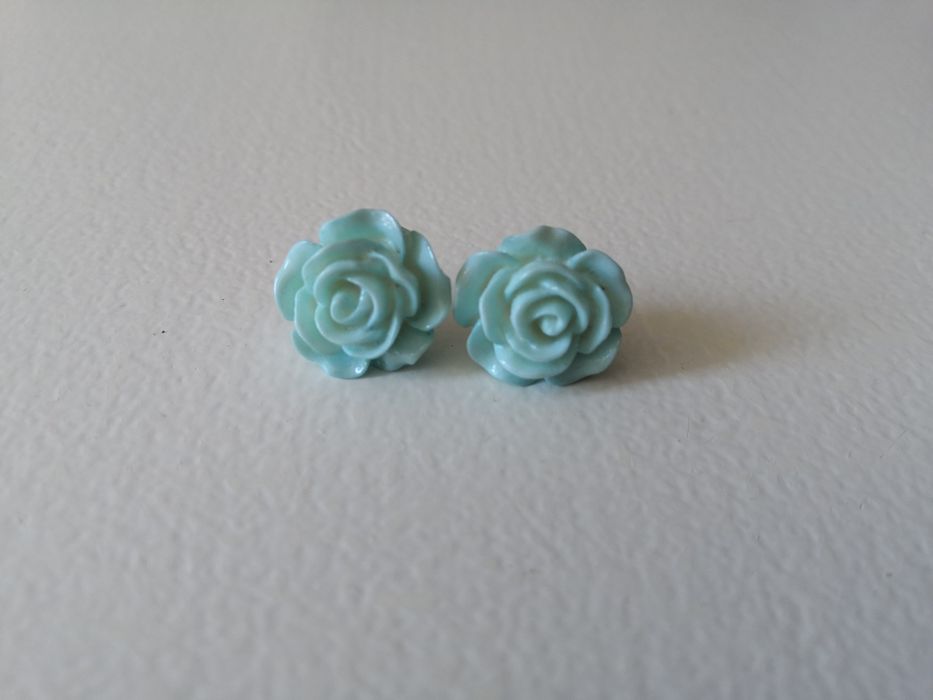 Zestaw kolczyków - różyczki - perełki - pastelowe.