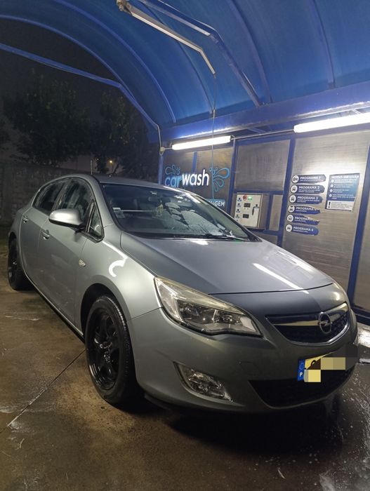 Opel astra J 2011