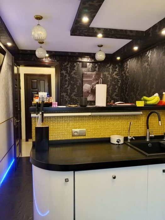 Продаж 3х кім.кв. Кукурудзи
Франківський р-н 
вул.Кукурудзи.5/5ц польський буд.