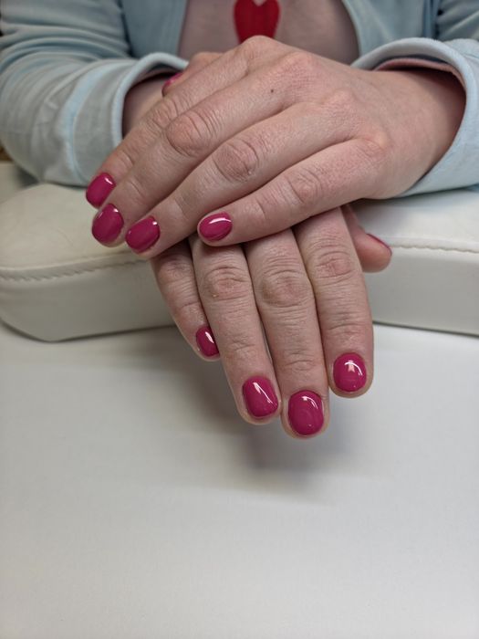 Manicure hybrydowy oraz żele