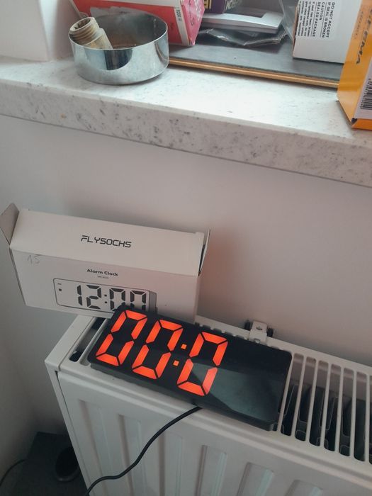 Budzik i zegar elektryczny