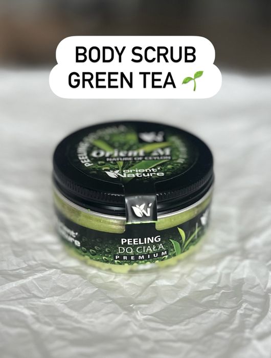 Naturalny peeling do ciała z solą morską mango, zielona herbata, trawa