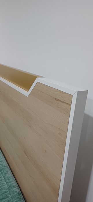 Cama sommier em bom estado