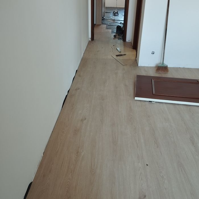 Pintor Profissional e Aplicação de Piso Flutuante – Porto e Vila Nova de Gaia