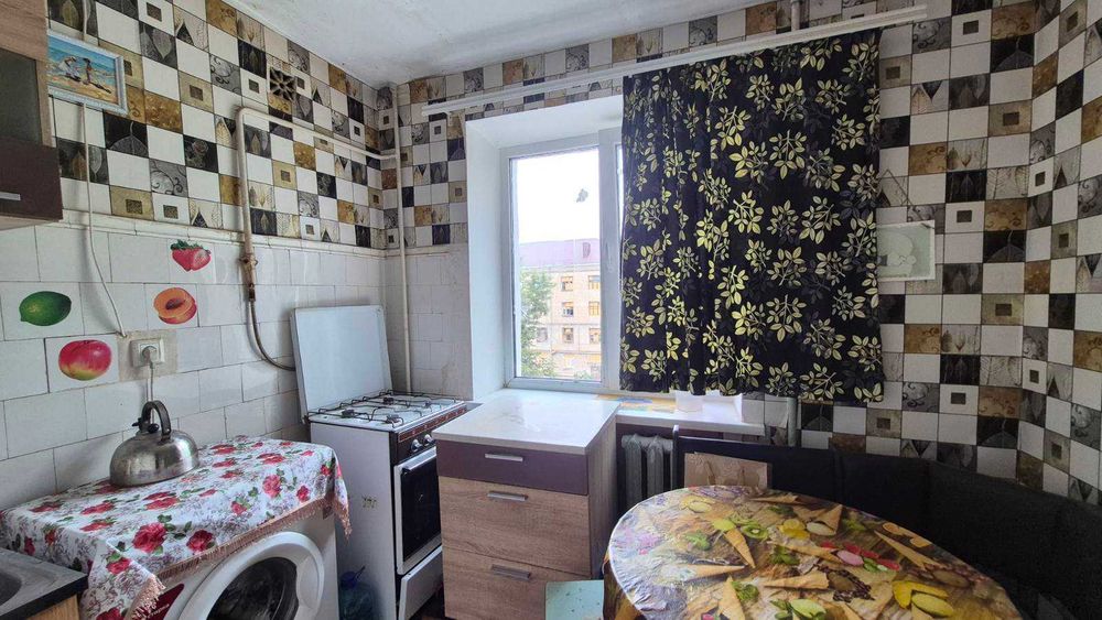 *Зх кімнатна квартира по вул.Жуковського, Олександрівський район