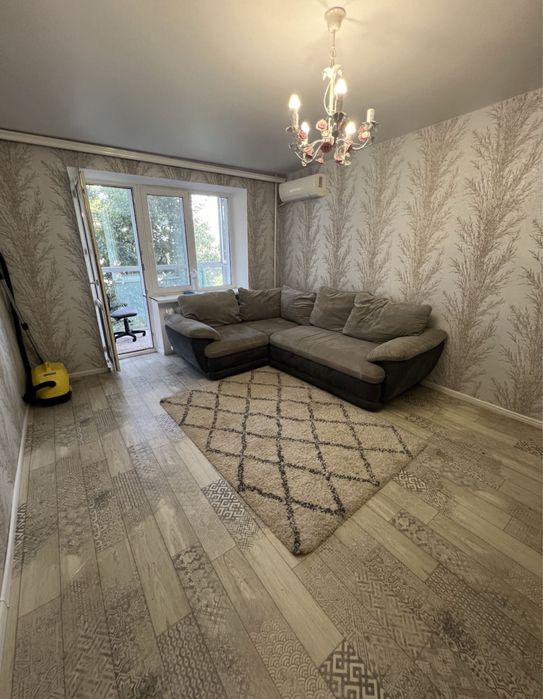 Продам шикарную  3х комнатную квартиру в районе пл освобождения