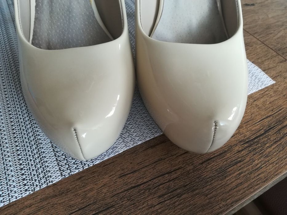 Eleganckie buty na obcasie