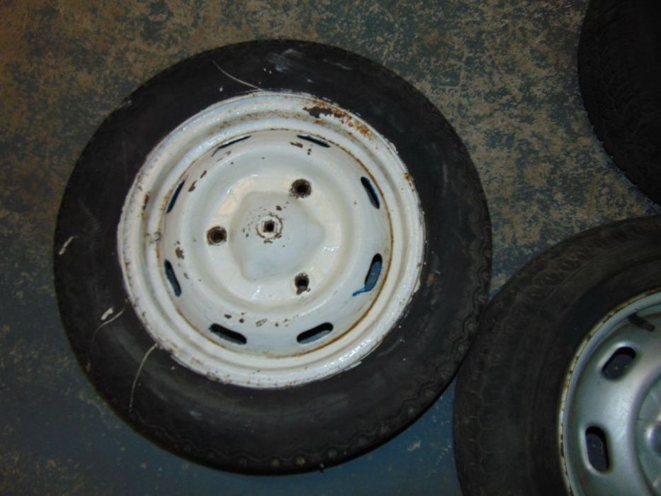 Renault 16 jantes de ferro com pneus