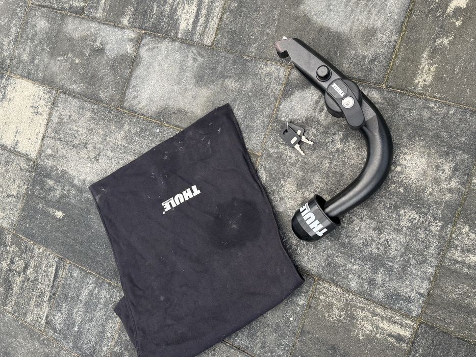 Hak holowniczy Thule  - Hyundai i40 sedan