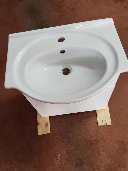 Wanna i szafka łazienkowa z umywalka - Zielona Góra