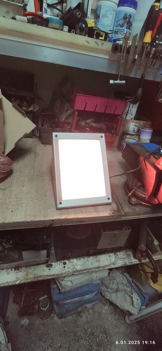Lampa elewacyjna