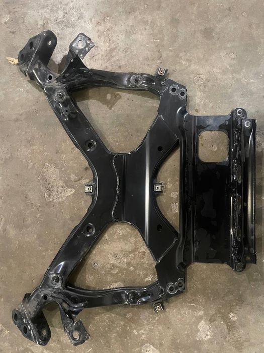 Ауди Q5 2018 балка