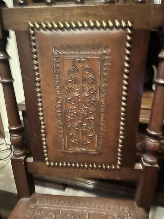 Conjunto mesa extensível e 4 cadeiras