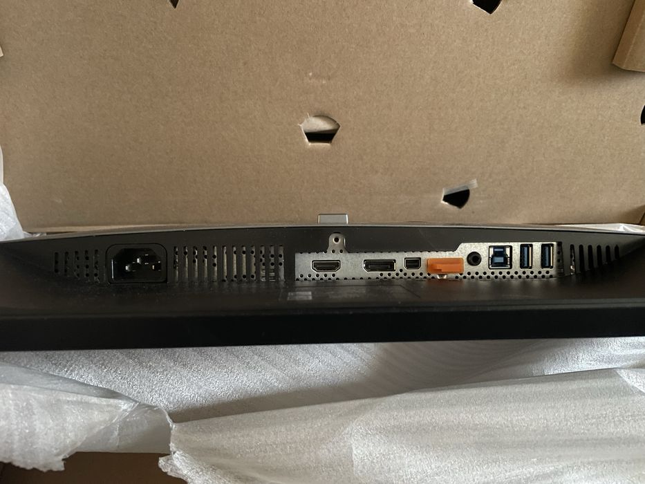 Монітор Dell U2717d