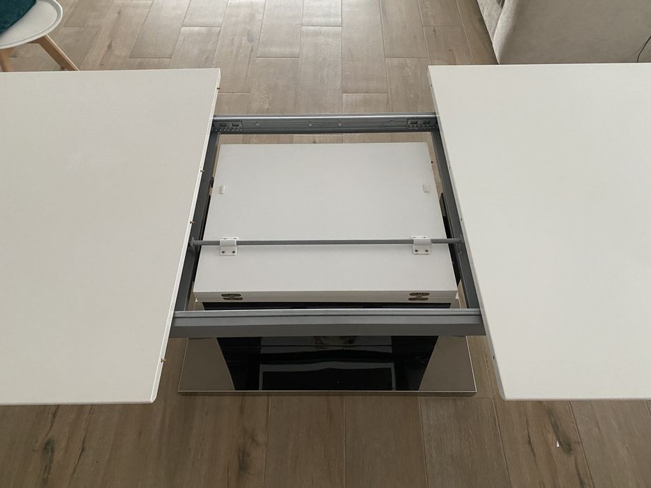 Mesa extensivel lacada