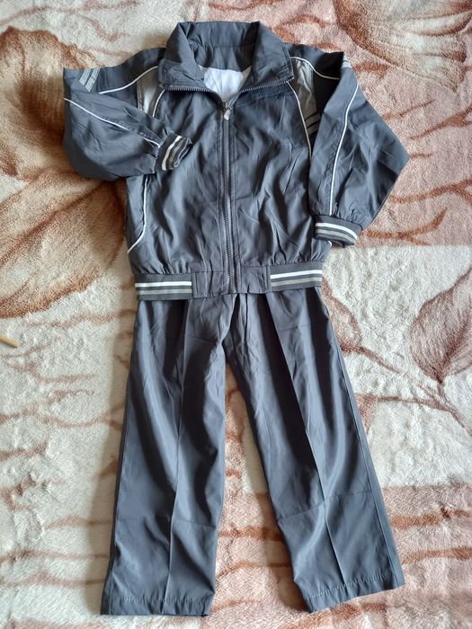 Спортивний костюм