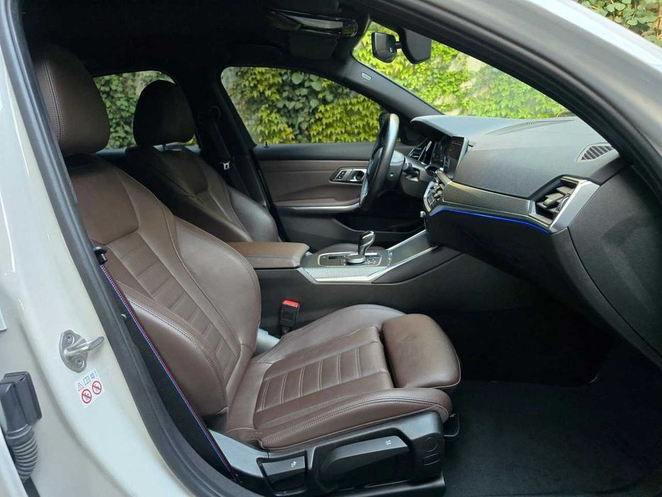 Продам BMW 3 Series 2022. Можна в розстрочку, під викуп.