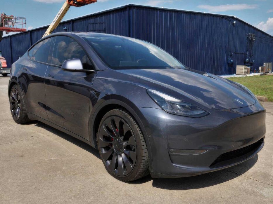 Tesla Model Y Performance      2021