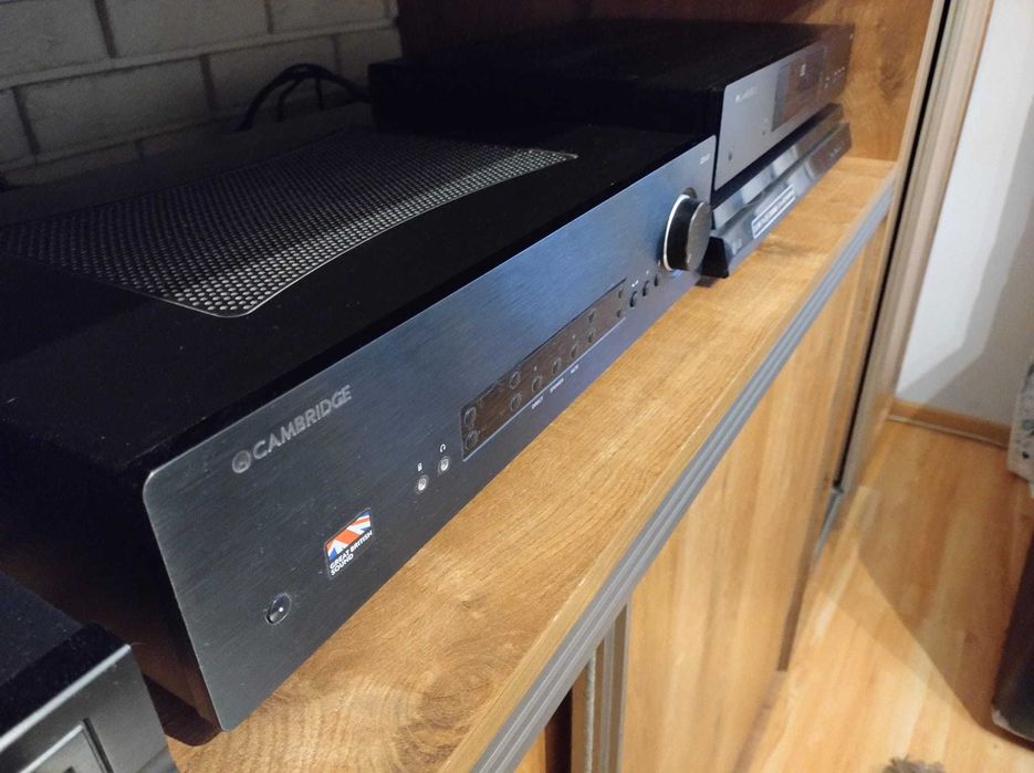 Wzmacniacz Cambridge Audio CXA80 oraz transport CD Cambridge Audio CXC