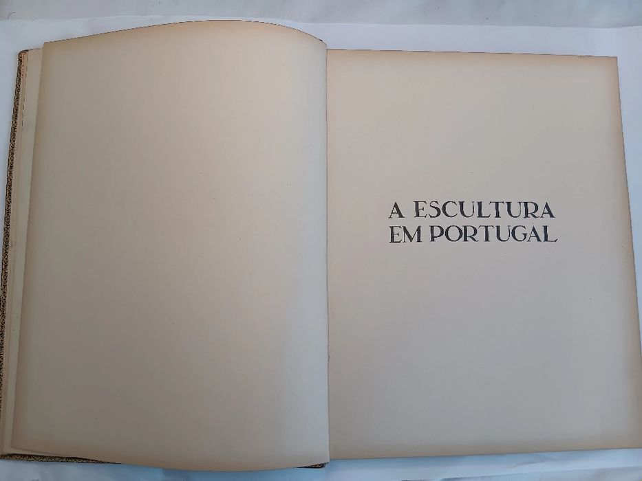 1° volume A Escultura de Portugal