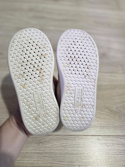 Skórzane trampki sneakers w serduszka Geox B455MA