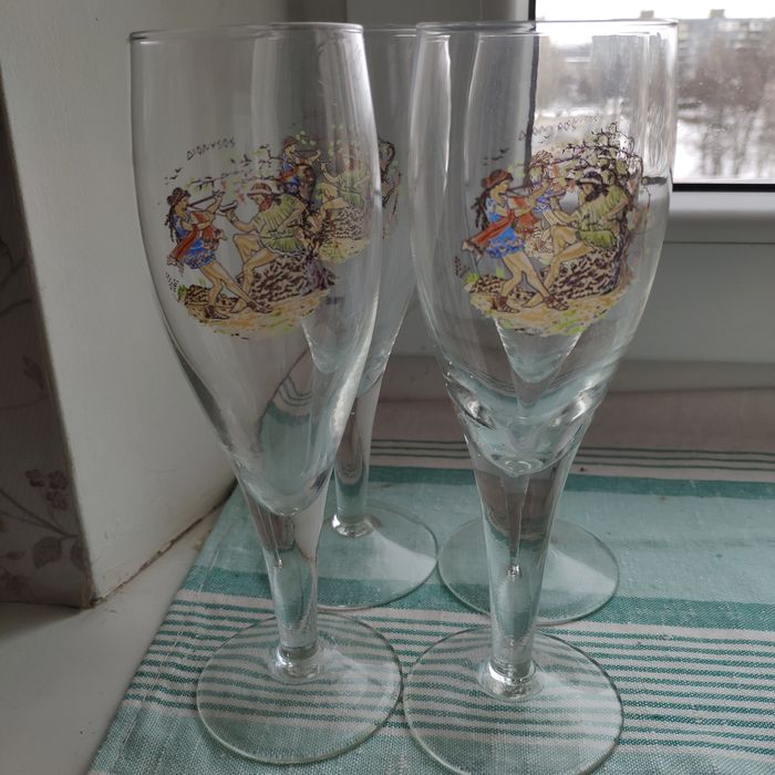 Рюмки, бокалы, стаканы периода СССР .