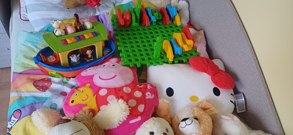 mega zestaw zabawek dla dziecka Bluey, Hello Kitty, Arka itp