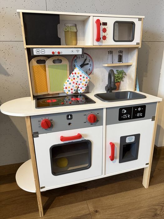 Kuchnia drewniana dziecieca