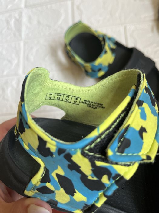 Босоніжки доя хлопчика 28р